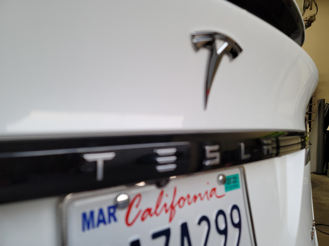 Tesla Trunk Trim Chrome Delete w/ Letters Cutout (Model X) - JDMFV WRAPS