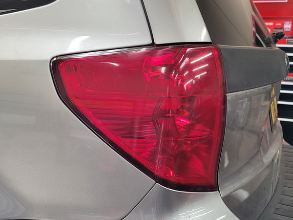 Full Redout Tail Light Overlays tint (2009-2013 Forester)