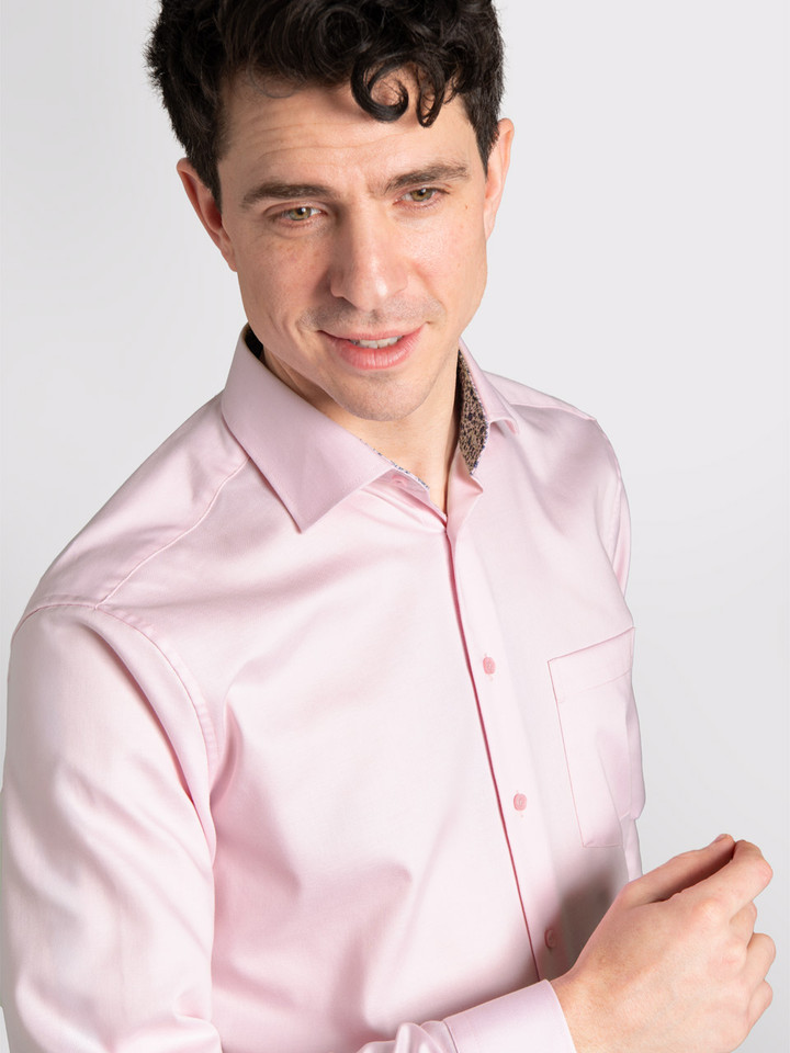 Seidensticker Pink Shirt model 01