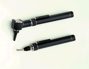 WELCH ALLYN 22820 2.5V POCKETSCOPE OTOSCOPE THROAT ILLUMINATOR