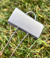 Mini E-Series zinc garden marker with compact angled nameplate and galvanized wire legs – perfect for labeling seedlings, small herbs, or container plants. Lightweight yet durable, rustproof, and weather-resistant. Made in the USA for gardeners who need clear, long-lasting plant tags.