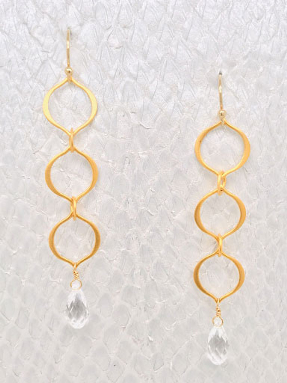 Simple & delicate fish hook earrings in 22ct Gold GER 106