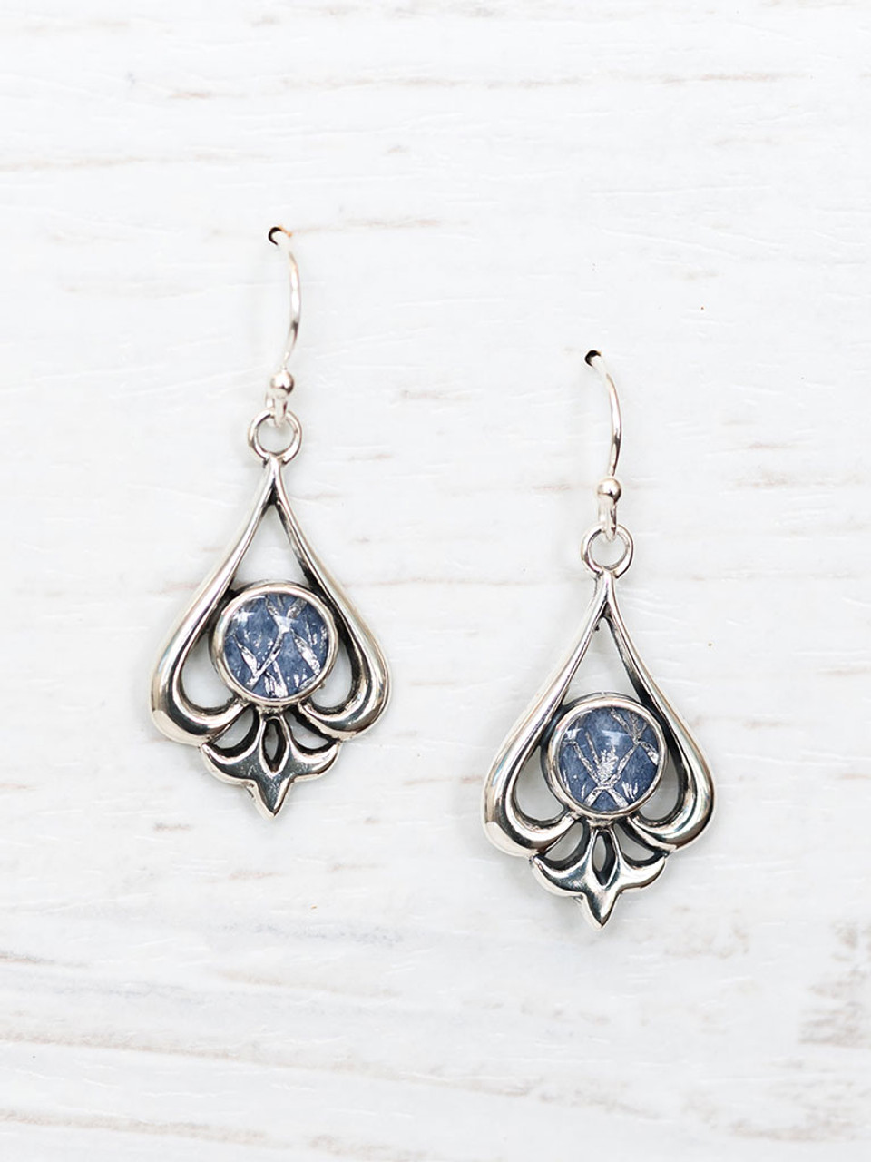 Round Lapis Bead/Rope Edge Bali Earrings - Wholesale Silver Jewelry - Silver  Stars Collection