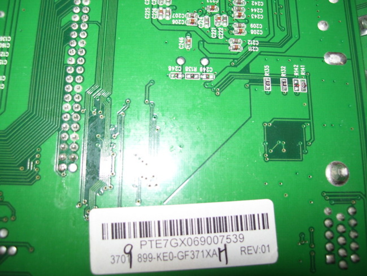 Polaroid FLM-373B Main Board & SIDE AV Board 200-107-JK371CH Polaroid FLM-373B Main Board & SIDE AV Board 200-107-JK371CH