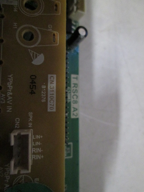 SCEPTRE X405BV-FMD Main Board & AV INPUT T.RSC8.A2 & CN.3110C70 / 2A00483