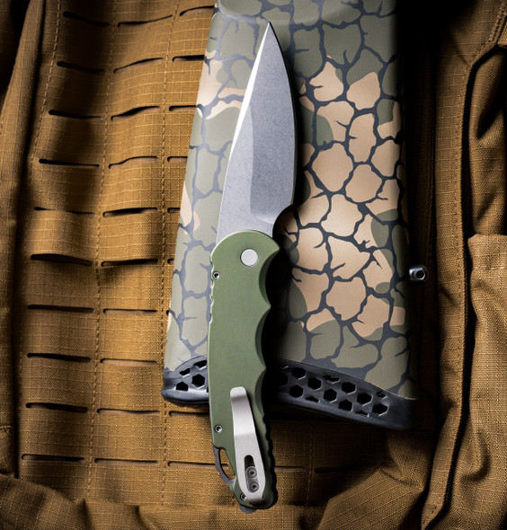 PRO-TECH T4101 MM GREEN TACTICAL RESPONSE 4 GREEN ALUMINUM HANDLE, STEEL SAFETY, STONEWASH MAGNAMAX BLADE, BLASTED HARDWARE, BLASTED WIDE DEEP CARRY CLIP