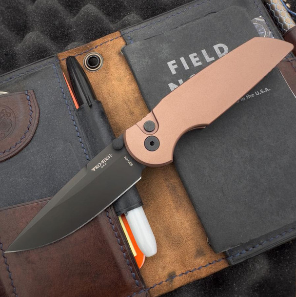 PRO-TECH INT103-FDE TR-3 INTEGRITY THUMBSTUD MANUAL SOLID FDE HANDLE, DLC BLACK S35VN BLADE WITH DOUBLE THUMBSTUDS, BLACK HARDWARE, BLACK WIDE DEEP CARRY POCKET CLIP