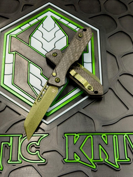 HERETIC KNIVES H113-MG-CF JINN AUTO METALLIC GREEN CARBON FIBER