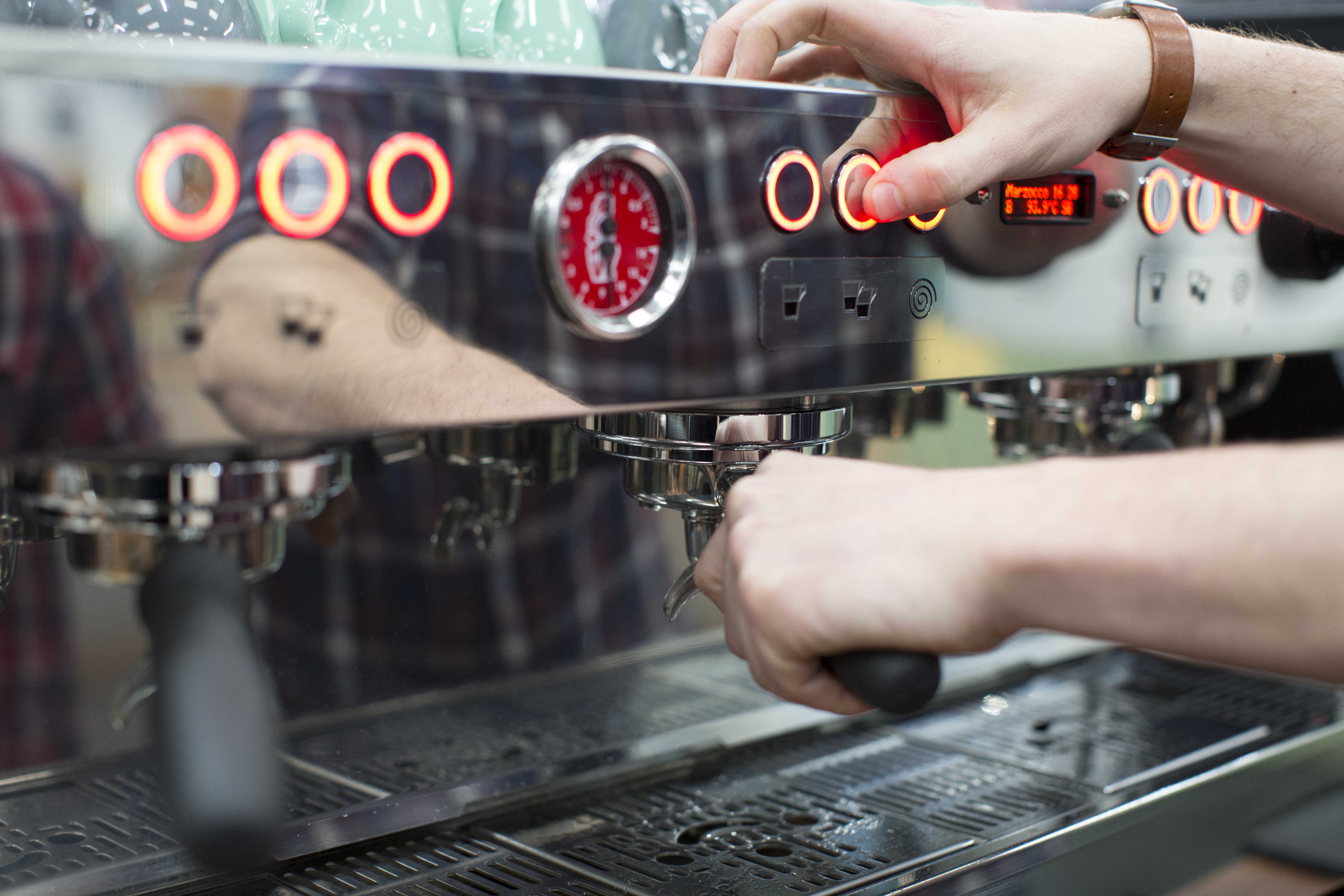 A Barista's Review of the La Marzocco Linea PB Espresso Machine