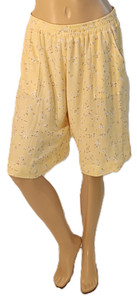 Summer-weight woven, wide leg, knee length Shorts butter blossom size M *1 only 50% off*