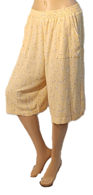 Summer-weight woven wide leg below knee length Shorts