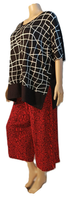 Mono pearls with black