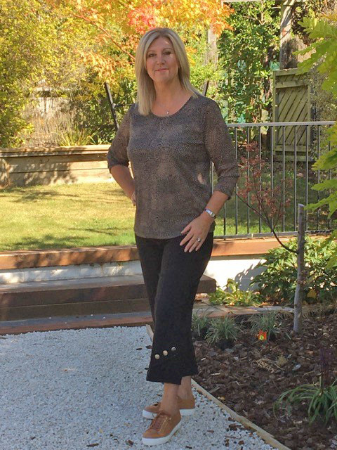 Dearbourne Pant 7/8 length black size 14 metallic buttons *1 only 50% off*