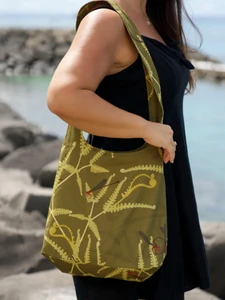 Pinapinao and Uluhe Tote Bag