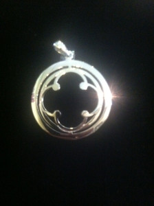 Sandor - Quatrefoil Pendant