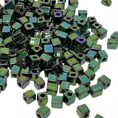 4mm Cube Beads, #465 (?), Metallic Dark Green Iris (10 gr.) (Miyuki)