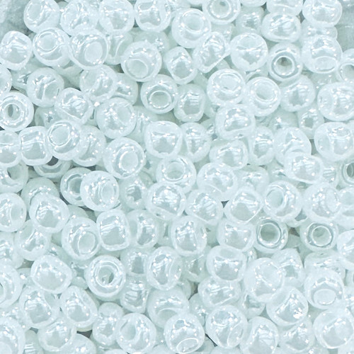 6-141, Ceylon  Snowflake (28 gr.) Toho 