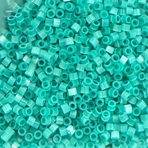 TOHO Aiko 11-1521, Fiber-Optic Emerald (5 grams)