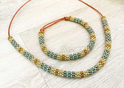 Ombré Rope Beaded Necklace and Bracelet by Danielle Wickes Free Project