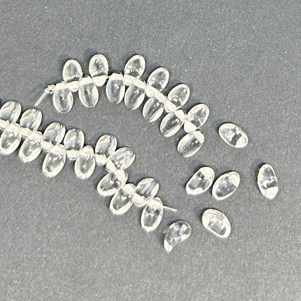 1-Hole Lily Petal Beads, Crystal, 4 x 6mm (Qty: 40)