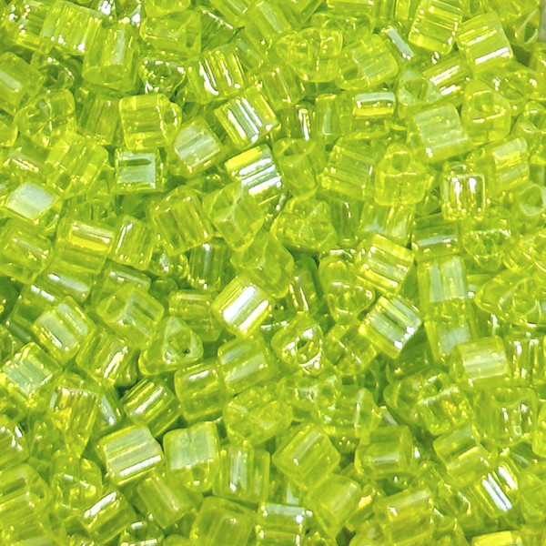 Size 8 Triangle Beads 8-105, Transparent Olivine Luster (Qty: 25 gr.)