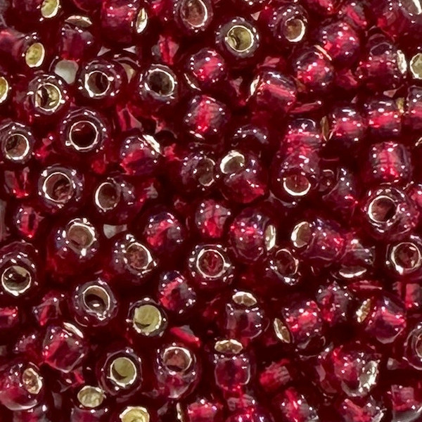 6-0025d, Silver-Lined  Garnet (28 gr.) Toho 