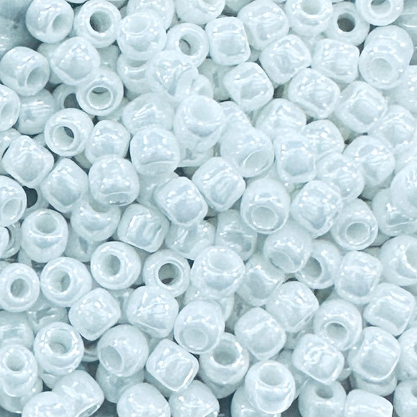 6-0121, Opaque White Luster (28 gr.) Toho 