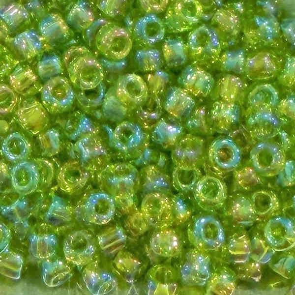 Size 8 Seed Beads, Unidentified, Lime Green AB (28 gr.)