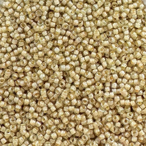 15-0369, Beige-Lined Crystal (14 gr.) Toho (Discontinued)