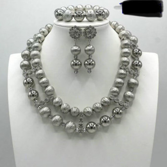 TRADITIONAL BEADS 41