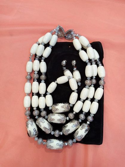 CORAL BEADS NECKLACE