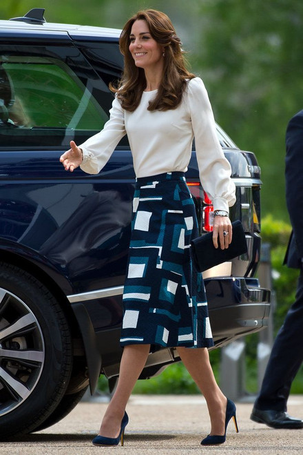 Puffy White Blouse & Geo Print A-line Skirt Set