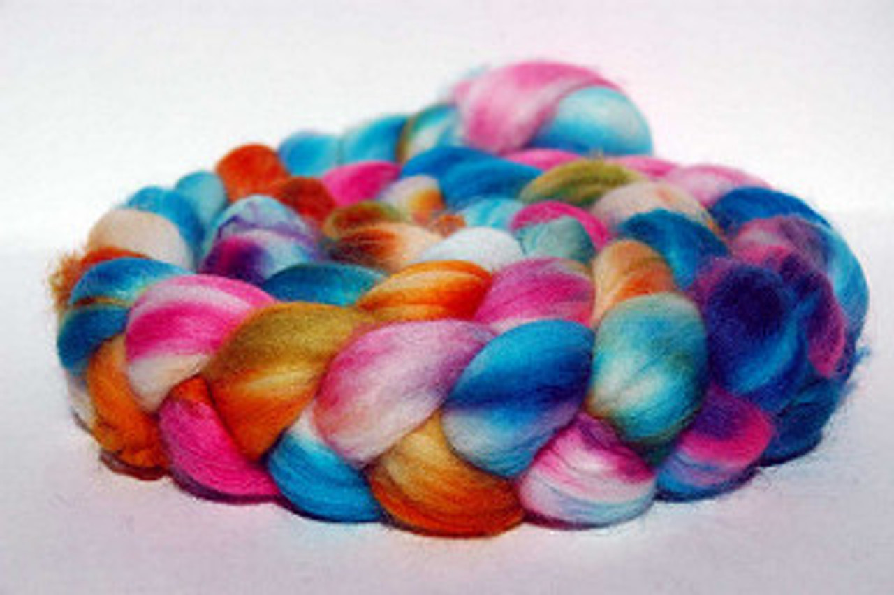 5 stylish arm knitting projects for your home