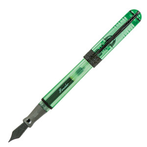 Pineider Avatar UR Demo Black Fountain Pen Mint Pineider Avatar UR Demo Black Fountain Pen Mint