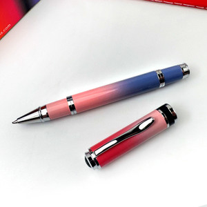 Monteverde Innova Ombre Fusion Charm (Violet/Pink/Magenta) Rollerball Pen Monteverde Innova Ombre Fusion Charm (Violet/Pink/Magenta) Rollerball Pen
