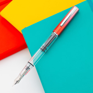Monteverde USA® MP1 Collectible Lock-It Piston Technology Limited Edition 1999 Fountain Pen Strawberry Dreams Monteverde USA® MP1 Collectible Lock-It Piston Technology Limited Edition 1999 Fountain Pen Strawberry Dreams