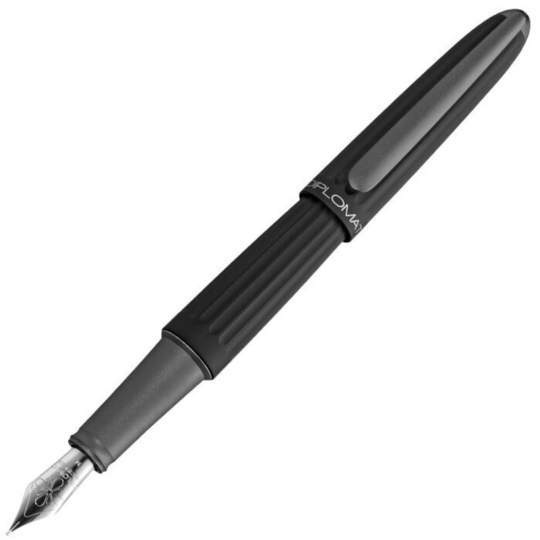 Diplomat Aero Black Fountain Pen