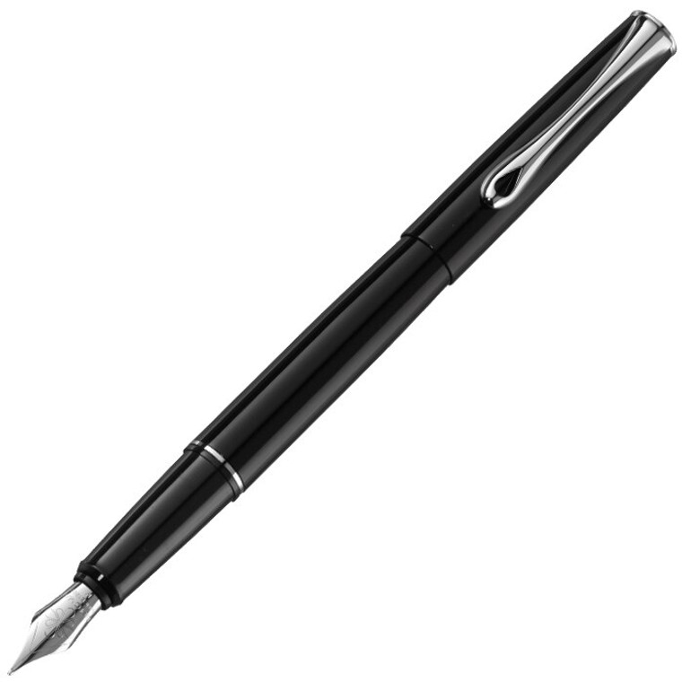 Diplomat Esteem Black Laquer Fountain Pen, Medium Nib