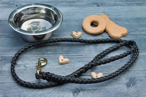 Black Soft Braided Dog Leash for Dogs Up to 50 pounds. Strong, easy on hands, floats in water, ideal for taking your dog on a walk and for training.