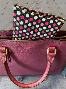 Polka dot tissue keeper 