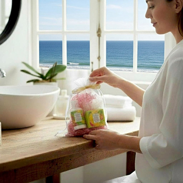 Tahiti Destination Scents Mini Soap, Lotion, and Soap Saver Gift Bags. Enjoy the scent of the tropics or gift this mini spa set to a friend or loved one from Harvest Array.
