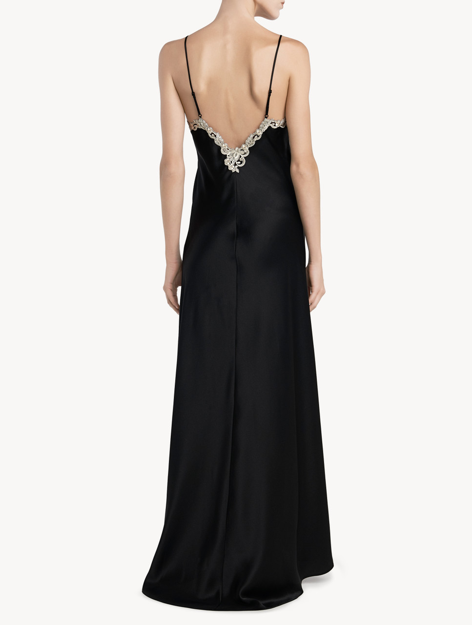 Long nightgown in black with frastaglio