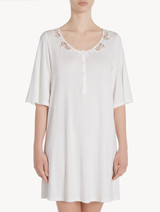 Short nightgown in white modal jersey with embroidered tulle and button detail_1