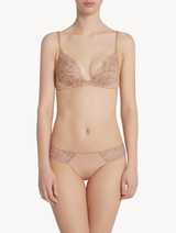 Thong in beige embroidered tulle_1