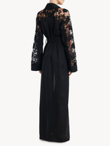 Robe in black silk and Leavers lace_2