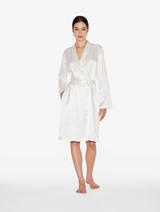 White silk short robe_1