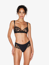 Non-wired bra in black with French Leavers lace_1