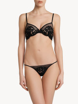 Underwired bra in black Leavers lace_1