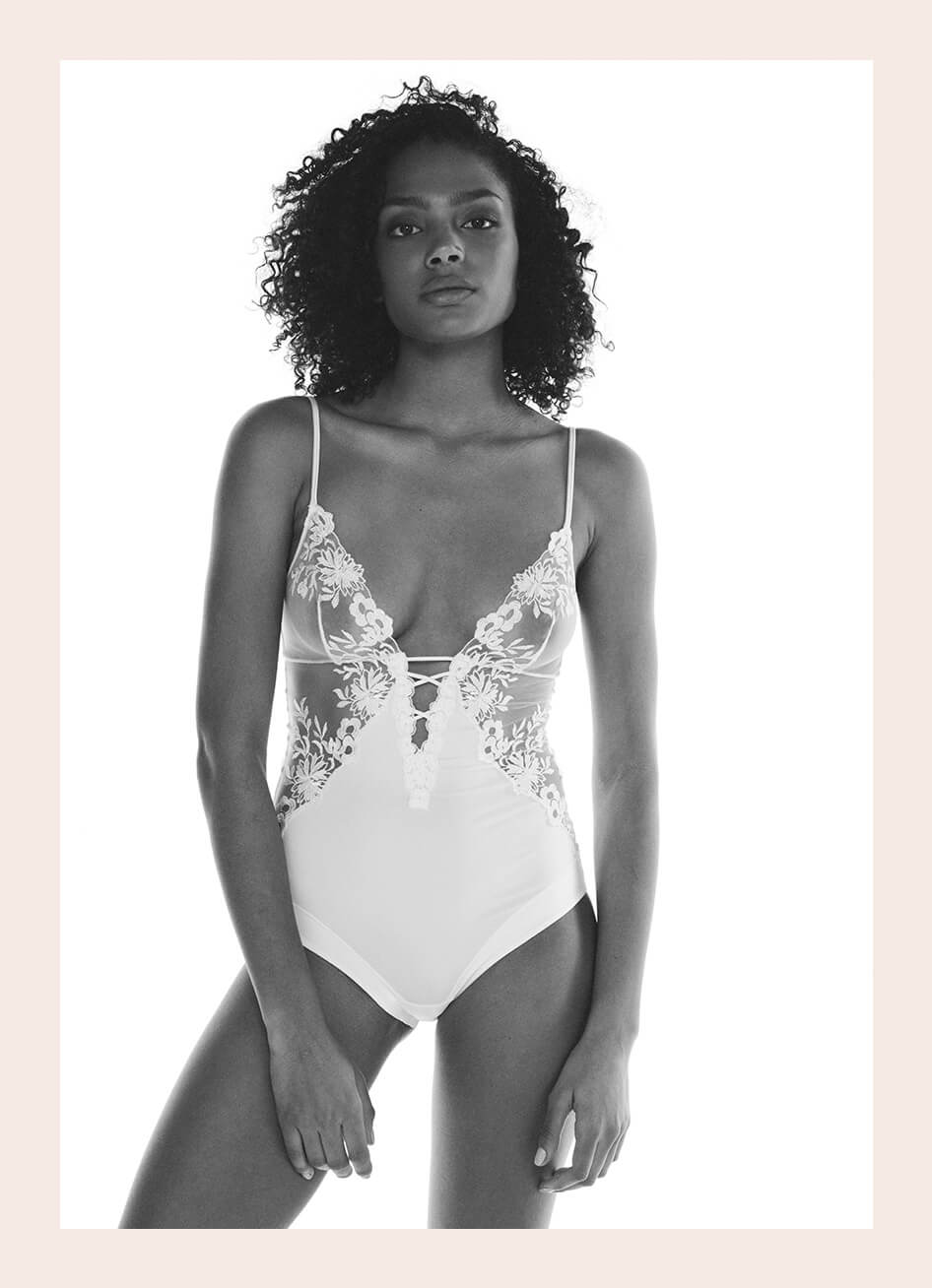 Off-white slip with macramé