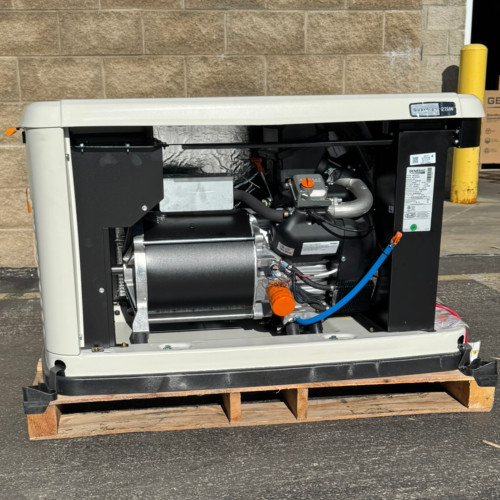 Generac 7043 22kW Guardian Generator with 200A SE Transfer Switch (Scratch & Dent) - Front